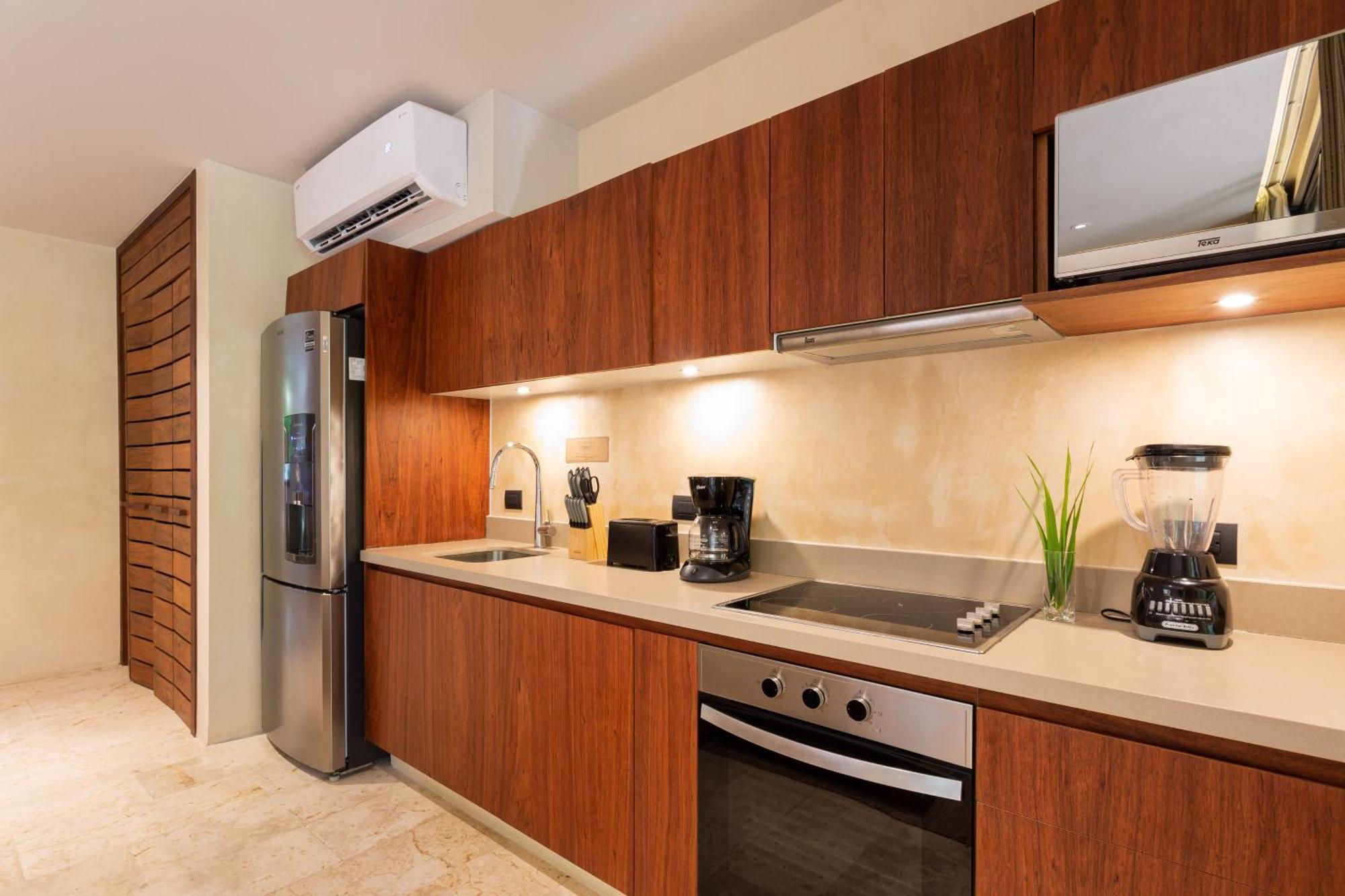 Copal Tulum Hotel Bagian luar foto A modern kitchen